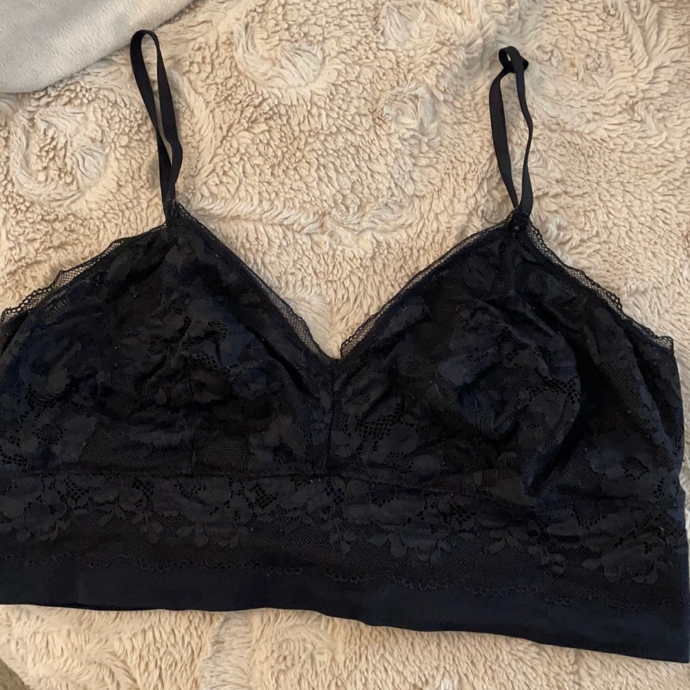 VS Black lace bralette